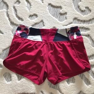 Lululemon Run Times Shorts 4” Size 6
